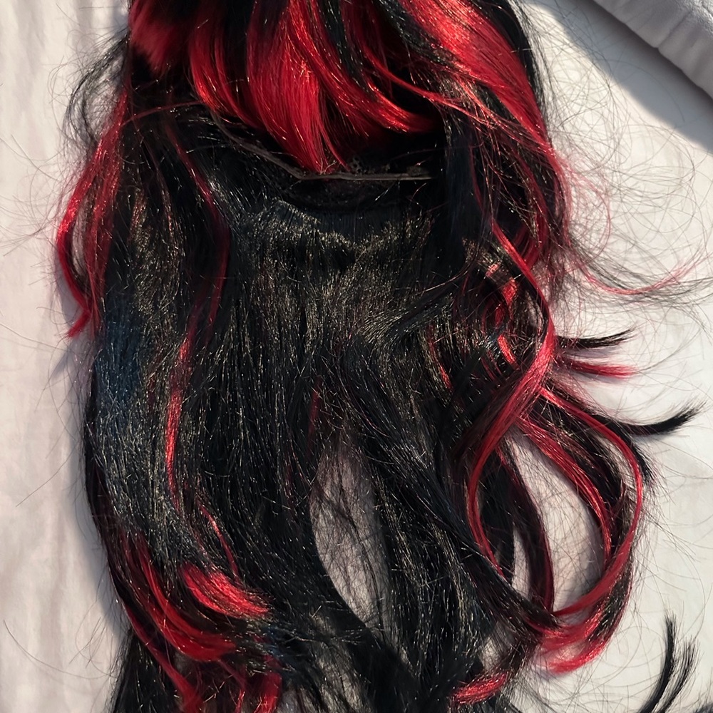 Halloween wig Black and reddish long layered hair - Picture 9 of 10